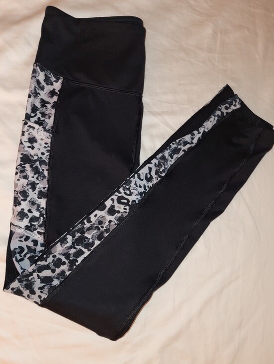 SO Pants - SO Black Active Leggings with Gray Snow Leopard Mesh Pattern and Pockets, Size M